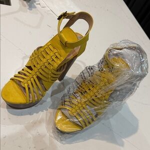 Brand New JustFab Yellow Strappy Heels